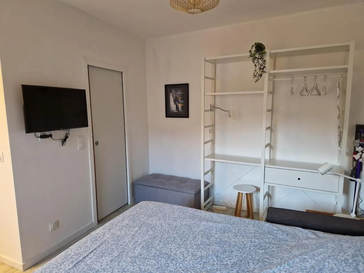 Renovated Studio 25M2 Old Town Antibes 0*,