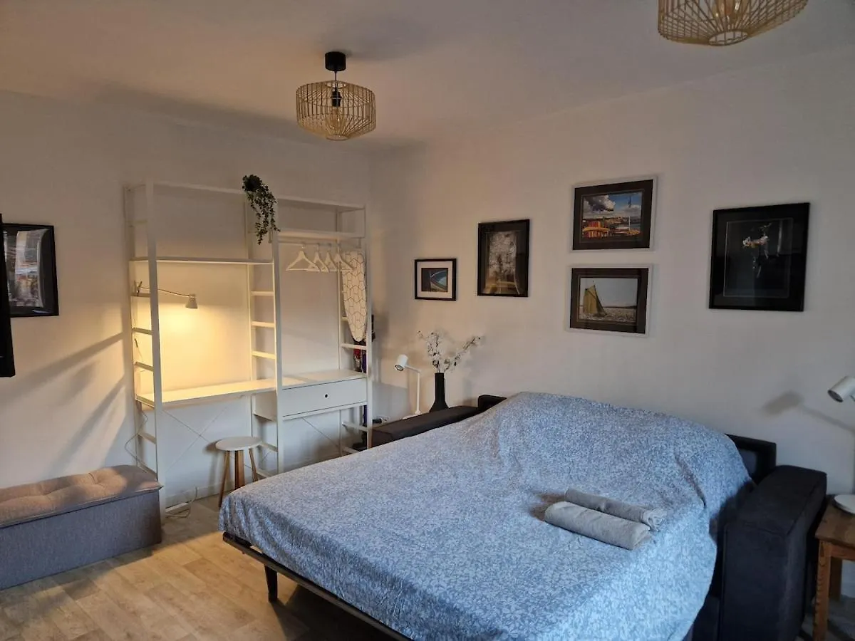 Renovated Studio 25M2 Old Town Antibes Apartment